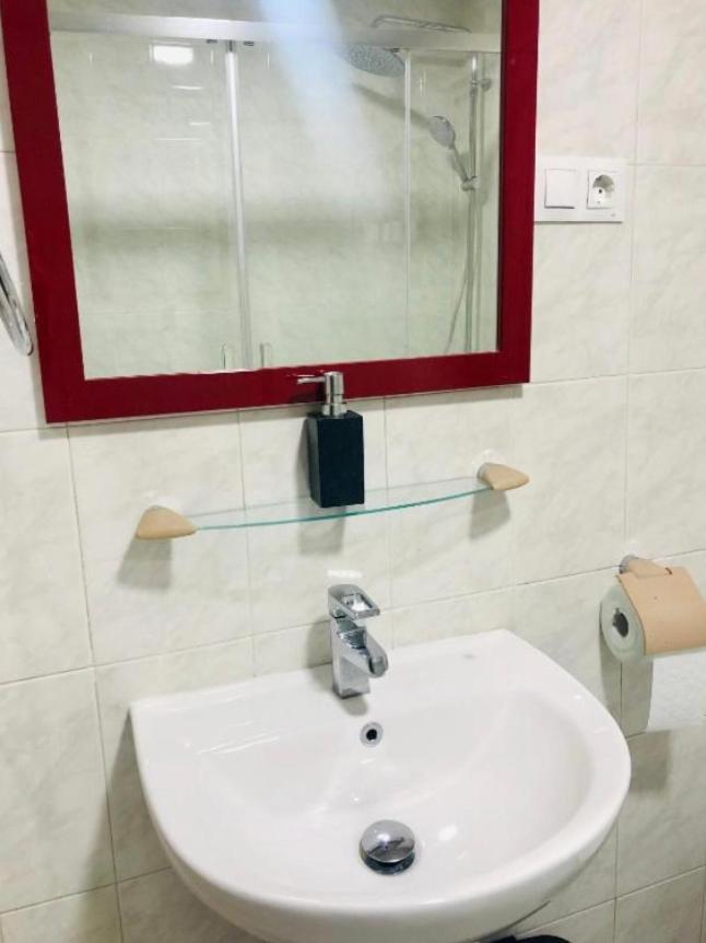 Spanish Malaga Academy Экстерьер фото